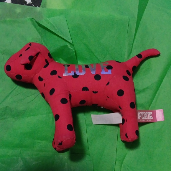 Adorable polka dot vs puppy!🐶! - Picture 4 of 5